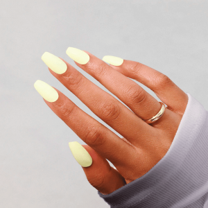 Uñas gel semicurado